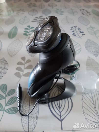 Роторная электробритва Redmond