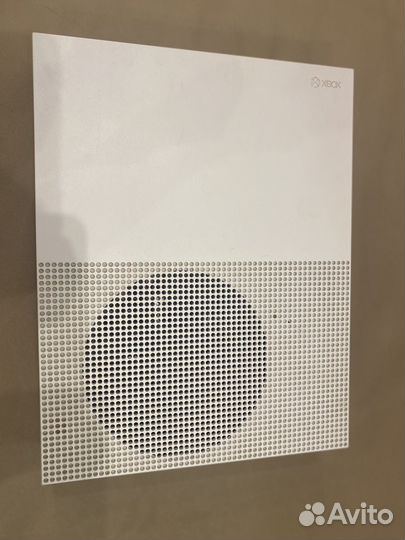 Xbox one s 1tb 2 геймпада