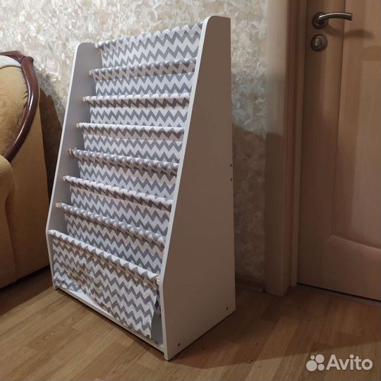 Полка для детских книжек