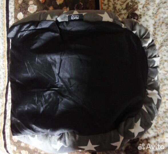 Лежанка для кошек