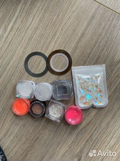 Для наращивания ногтей втирка, камни, бульонки