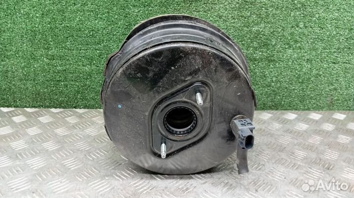 Вакуумник тормозной Jeep Grand Cherokee