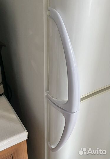 Холодильник indesit c 236 NF g