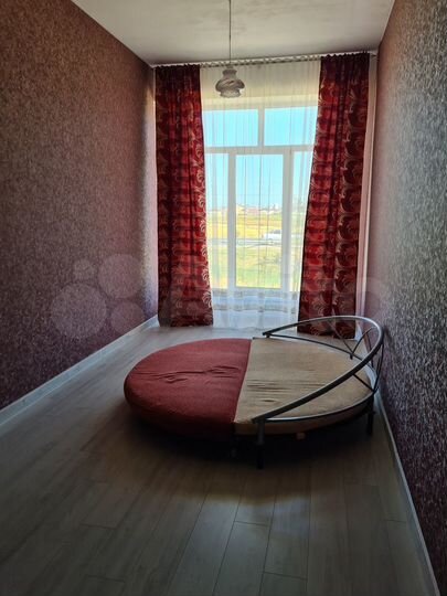 Апартаменты-студия, 100 м², 2/2 эт.