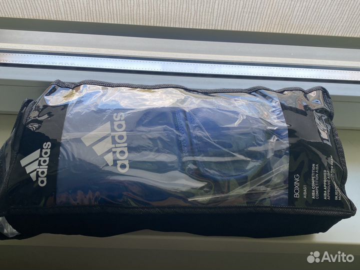 Боксерские перчатки 10 oz adidas