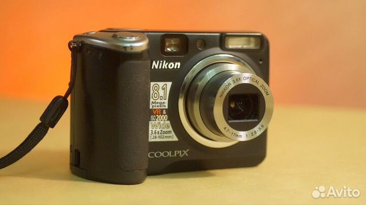 Компактный цифровой фотоаппарат Nikon coolpix P50