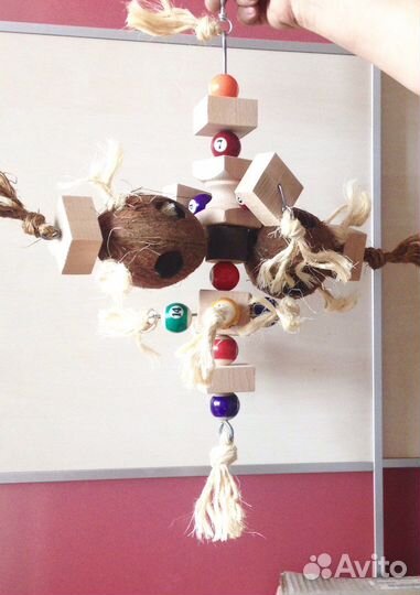 Игрушки и стенды для попугая