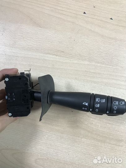 Световой переключатель Рено Дастер