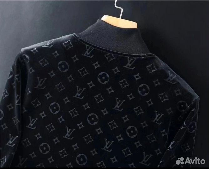 Одежда/Мужской спортивный костюм louis vuitton