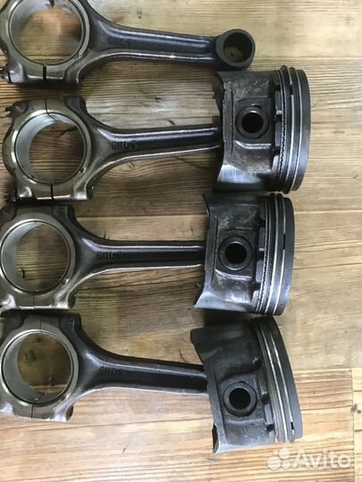 Поршень Двигатель Ford Focus 1.6 Разборка