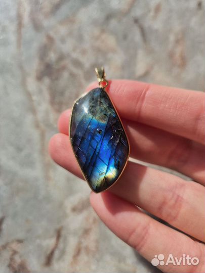 Кулон с лабрадоритом