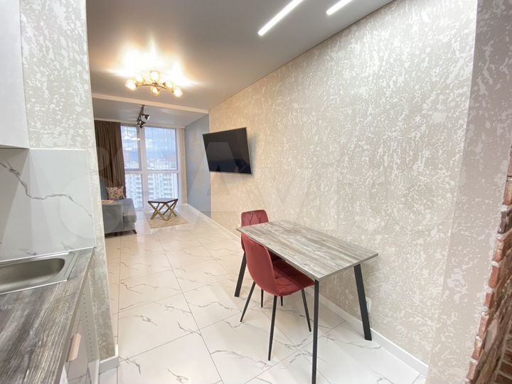 Квартира-студия, 37 м², 13/25 эт.