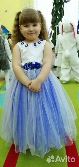Платье нарядное