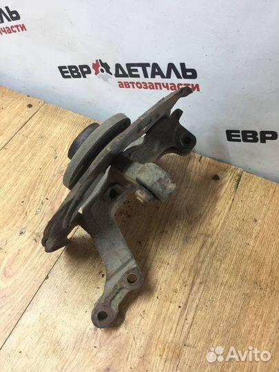 Кулак поворотный передний правый Renault Sandero