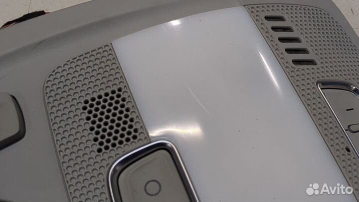 Фонарь салона Audi Q5