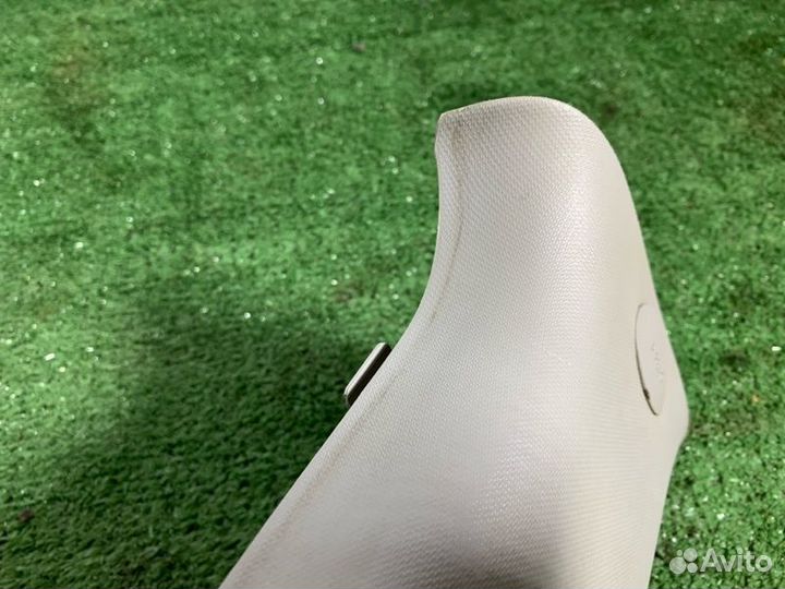 Накладка стойки Kia Sportage G4KD 2010