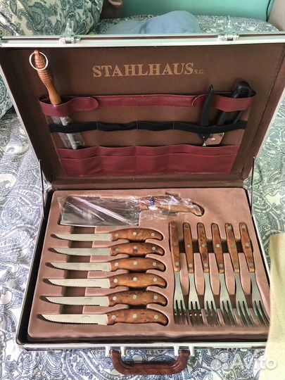 Набор для пикника в чемодане