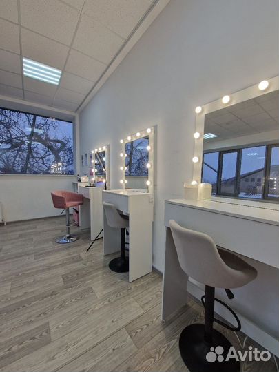 Аренда рабочего места бровиста визажиста, маникюр