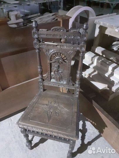 Антикварная мебель