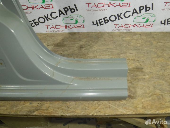 Стойка центральная правая VW Polo (2011-2021)