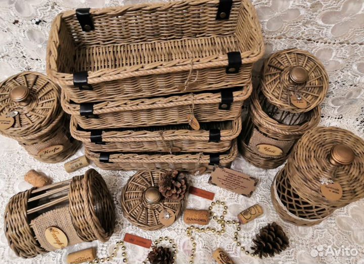 Плетеный органайзер для подачи столовых приборов