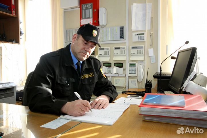 Охранник на кпп(2\4).Разбегаево\Горбунки\Ропша