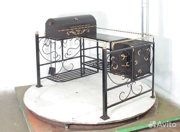 Мангал с крышей