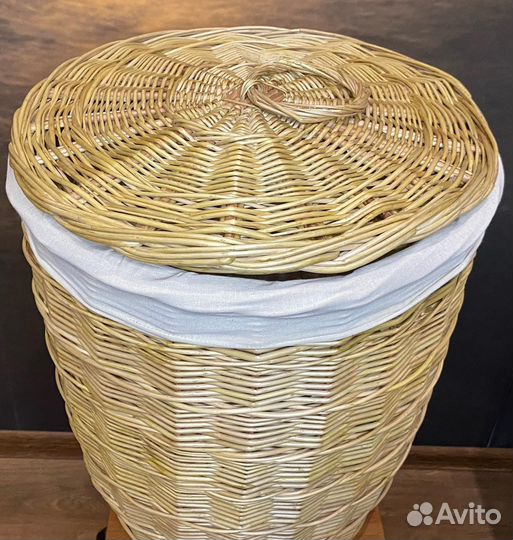 Корзина плетеная из лозы