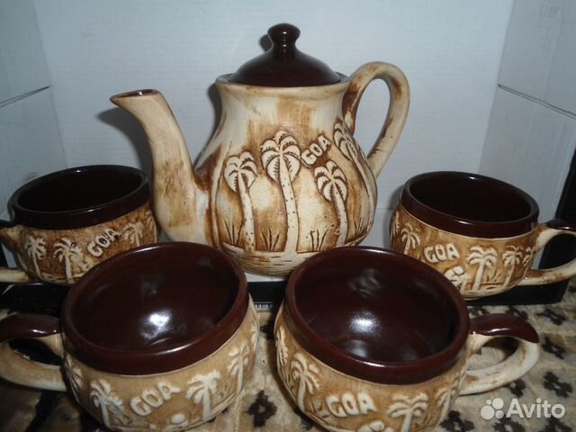 Чайный сервиз и кружки
