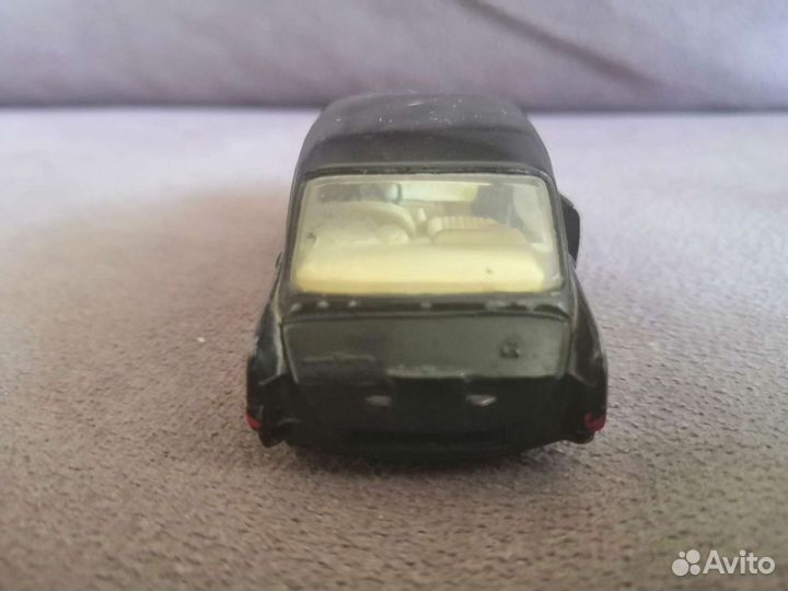 Модель автомобиля Innocenti Morris