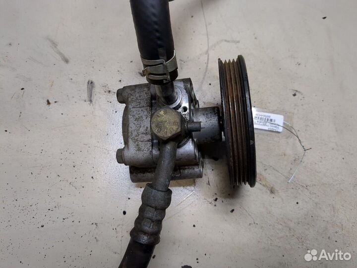 Гур Nissan Almera Tino, 2004