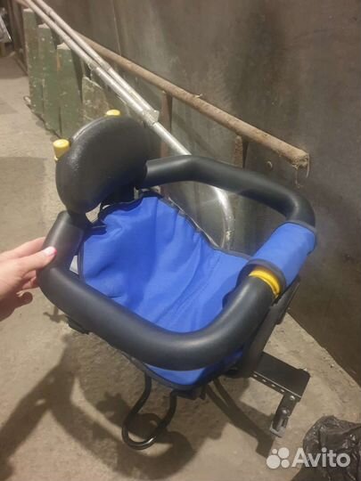 Детское кресло для велосипеда на раму