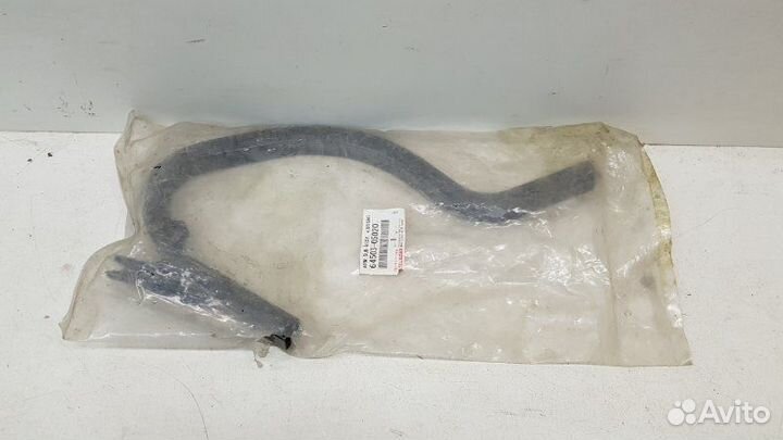 Петля крышки багажника задняя левая Toyota Avensis