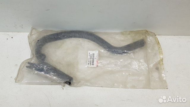 Петля крышки багажника задняя левая Toyota Avensis