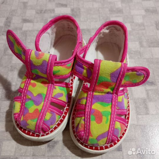 Сандалии для девочки