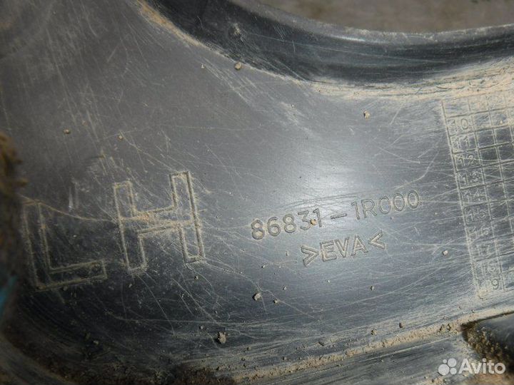 Брызговик передний левый Hyundai Solaris G4FC 2015