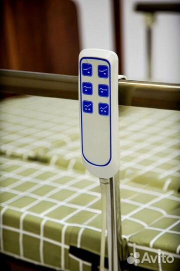 Медицинская кровать для ухода за больными