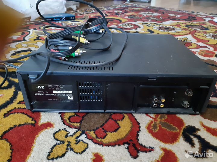 Видеомагнитофон jvc бу + 74 видеокассеты