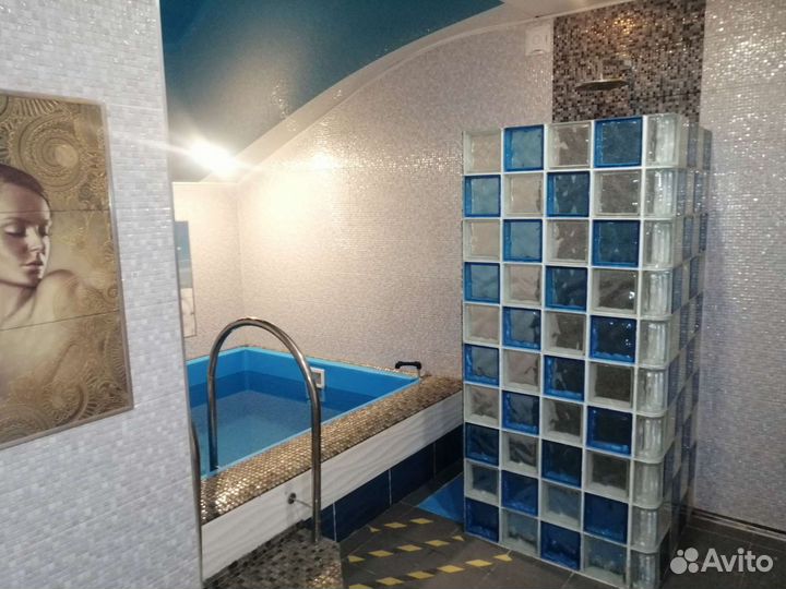 Баня на дровах с бассейном