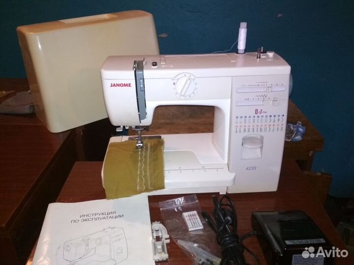 Швейная машина Janome 423S