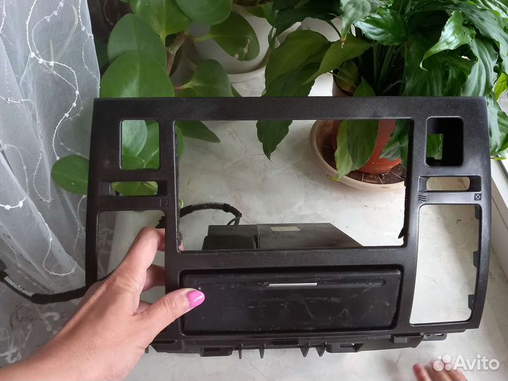 Рамка для автомагнитолы от nissan tiida