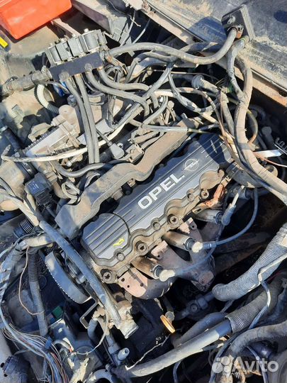 Двигатель на Opel omega б 2.0