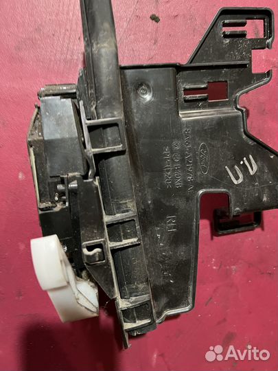 Замок двери Ford Fiesta mk6