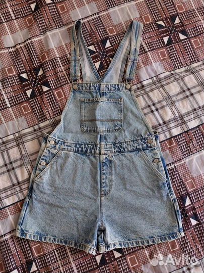 Джинсовый комбинезон
