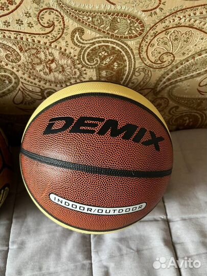 Баскетбольный мяч