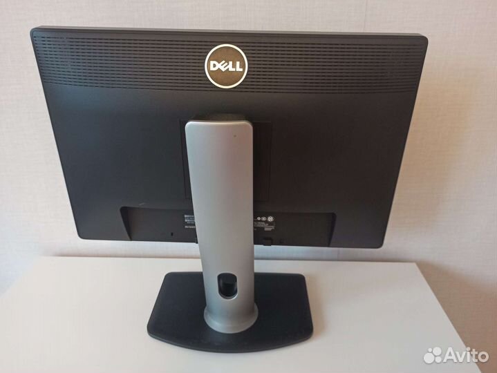 Монитор Dell 22