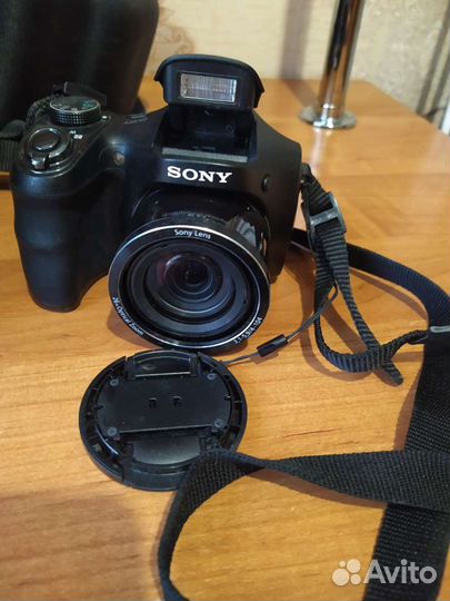 Компактный фотоаппарат