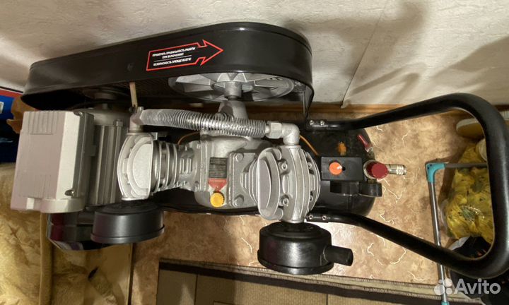 Компрессор масляный brait KMR-2200/70