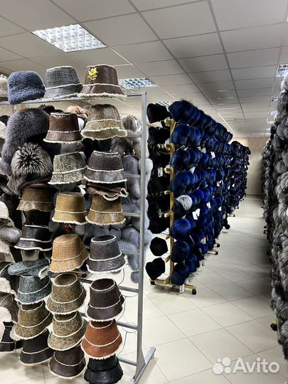 Шапки из натурального меха оптом