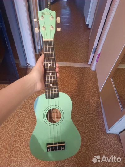 Гитара укулеле